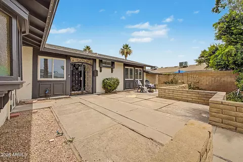 Exterior - 1066 E Carson Dr, Tempe, AZ 85282 photo 3 of 12