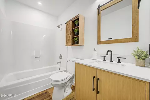 Bath - 1066 E Carson Dr, Tempe, AZ 85282 photo 3 of 3