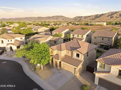 View/Area - 2511 W Beverly Rd, Phoenix, AZ 85041 photo 6 of 7