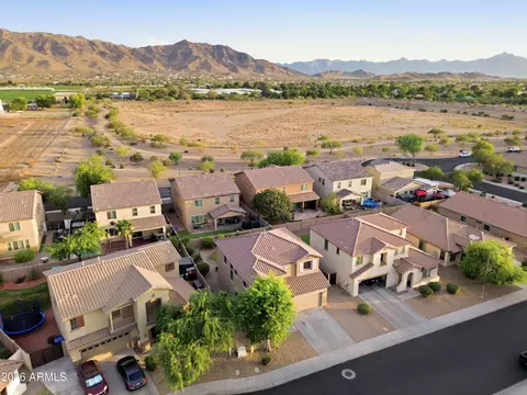 View/Area - 2511 W Beverly Rd, Phoenix, AZ 85041 photo 2 of 7