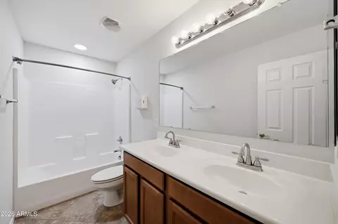 Bath - 2511 W Beverly Rd, Phoenix, AZ 85041 photo 3 of 3