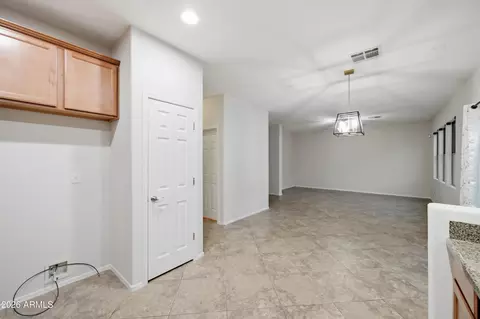 Entry Way - 2511 W Beverly Rd, Phoenix, AZ 85041 photo 2 of 2
