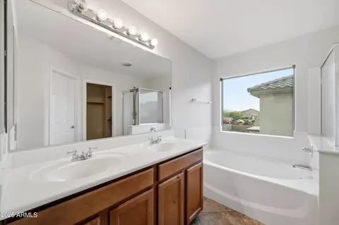 Bath - 2511 W Beverly Rd, Phoenix, AZ 85041 photo 2 of 3