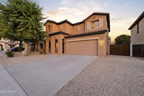 Exterior - 2511 W Beverly Rd, Phoenix, AZ 85041 photo 2 of 7