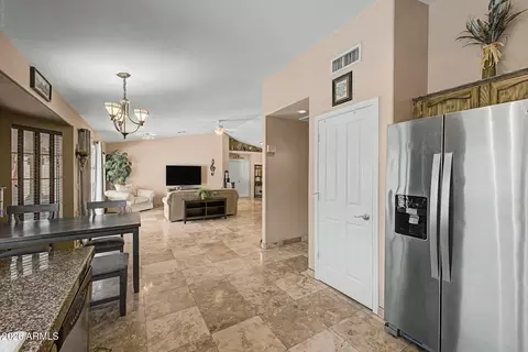 Kitchen - 4226 E Whitney Ln, Phoenix, AZ 85032 photo 4 of 4