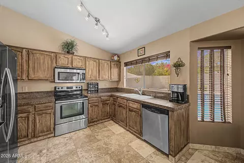 Kitchen - 4226 E Whitney Ln, Phoenix, AZ 85032 photo 3 of 4