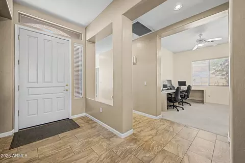 Entry Way - 3293 E Red Oak Ln, Gilbert, AZ 85297 photo 2 of 5