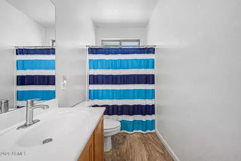 Bath - 3293 E Red Oak Ln, Gilbert, AZ 85297 photo 4 of 4
