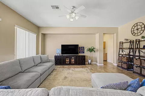 Living - 3293 E Red Oak Ln, Gilbert, AZ 85297 photo 5 of 7