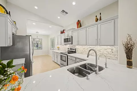 Kitchen - 4486 E Sundance Ct, Gilbert, AZ 85297 photo 1 of 3