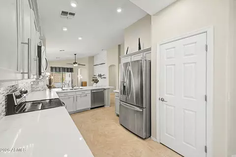 Kitchen - 4486 E Sundance Ct, Gilbert, AZ 85297 photo 3 of 3