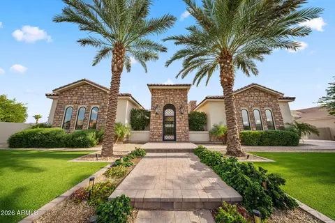 18203 W Solano Ct, Litchfield Park, AZ 85340