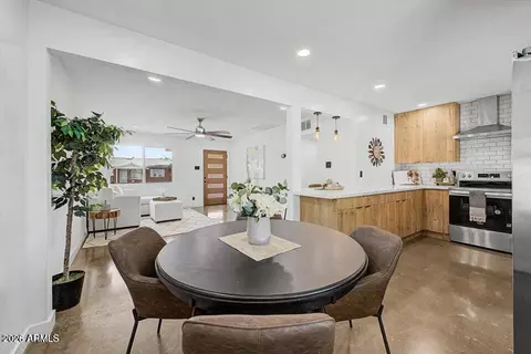 2130 W Weldon Ave, Phoenix, AZ 85015 photo 3