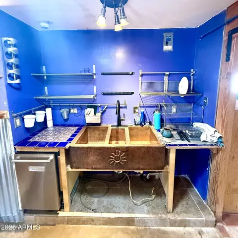 Kitchen - 5 Gardner St, Bisbee, AZ 85603 photo 3 of 4