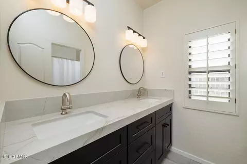 Bath - 1920 E Stephens Dr, Tempe, AZ 85283 photo 3 of 3