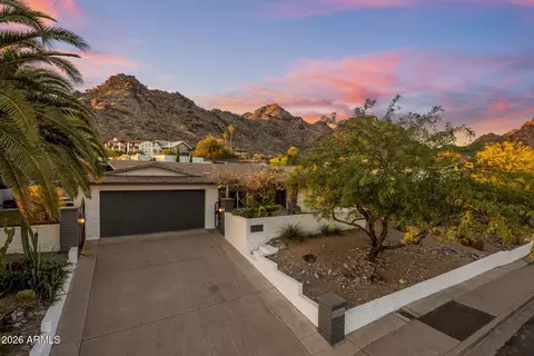2432 E Piestewa Peak Dr, Phoenix, AZ 85016