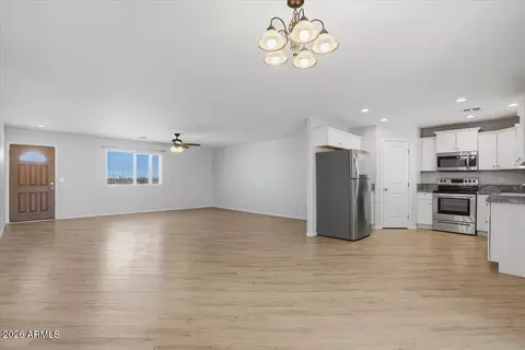 Living - 19643 E Rojo Rd, Florence, AZ 85132 photo 1 of 5