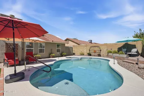 Exterior - 4019 E Morrow Dr, Phoenix, AZ 85050 photo 8 of 13