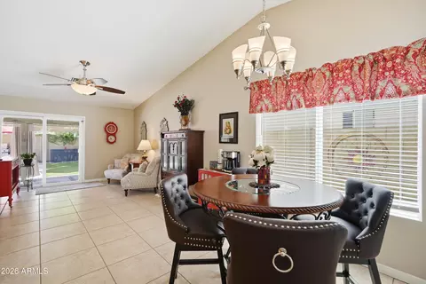 Dining - 4019 E Morrow Dr, Phoenix, AZ 85050 photo 3 of 3