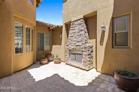 Exterior - 3939 E Crest Ln, Phoenix, AZ 85050 photo 3 of 11