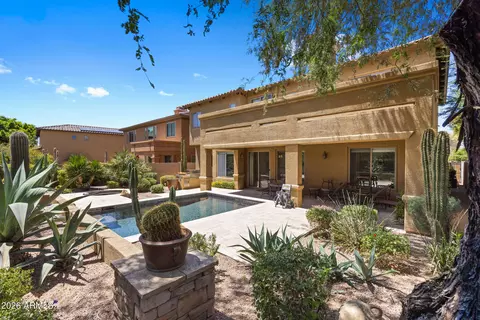 Exterior - 3939 E Crest Ln, Phoenix, AZ 85050 photo 5 of 11