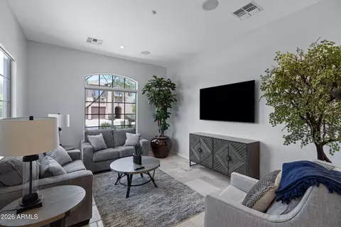 Living - 3939 E Crest Ln, Phoenix, AZ 85050 photo 1 of 4