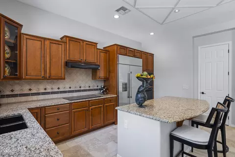 Kitchen - 3939 E Crest Ln, Phoenix, AZ 85050 photo 5 of 5
