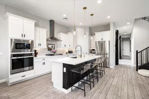 2046 E Charlotte Dr, Phoenix, AZ 85024