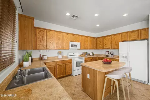 Kitchen - 1447 E Mia Ln, Gilbert, AZ 85298 photo 3 of 4