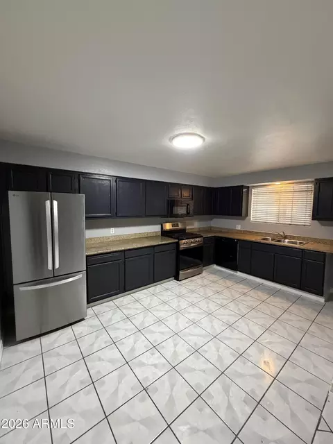 Kitchen - 1111 E Turney Ave #23, Phoenix, AZ 85014 photo 1 of 3
