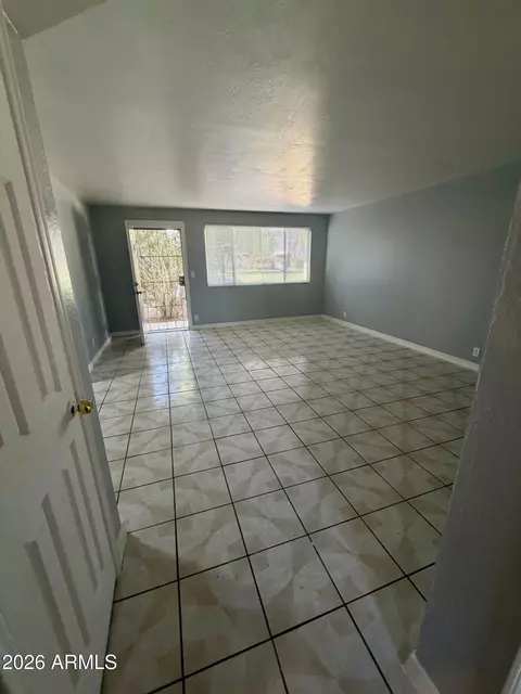 Living - 1111 E Turney Ave #23, Phoenix, AZ 85014 photo 2 of 3