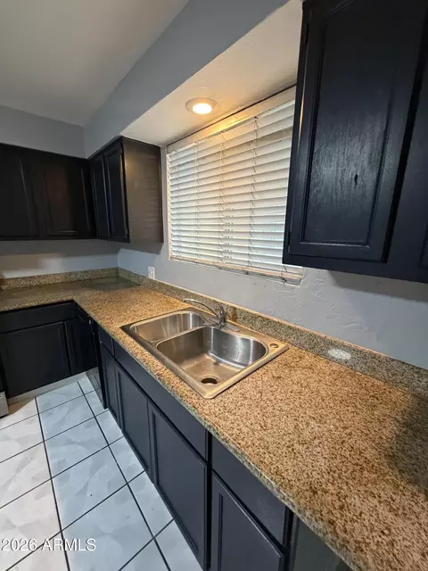 Kitchen - 1111 E Turney Ave #23, Phoenix, AZ 85014 photo 3 of 3