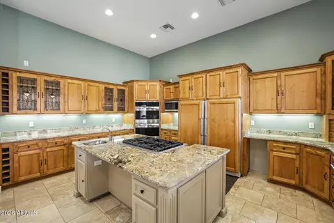 Kitchen - 3751 E Nance Cir, Mesa, AZ 85215 photo 5 of 11