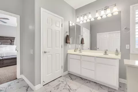 Bath - 10865 E Sentiero Ave, Mesa, AZ 85212 photo 1 of 3
