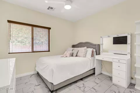 Bedroom - 10865 E Sentiero Ave, Mesa, AZ 85212 photo 5 of 9