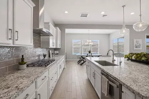 Kitchen - 2573 E Mayberry Ave, Gilbert, AZ 85297 photo 2 of 4
