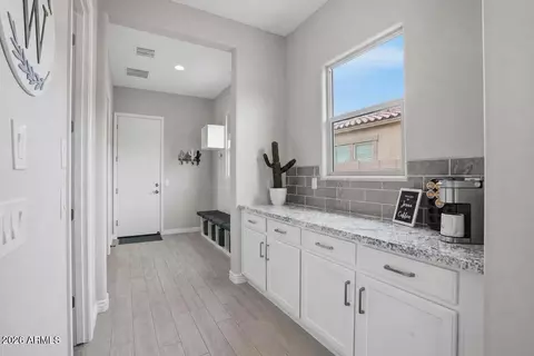 Entry Way - 2573 E Mayberry Ave, Gilbert, AZ 85297 photo 3 of 5
