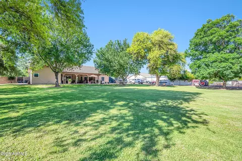 Exterior - 2141 E Melrose St, Gilbert, AZ 85297 photo 11 of 19