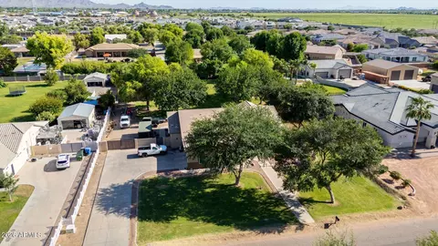 View/Area - 2141 E Melrose St, Gilbert, AZ 85297 photo 1 of 14