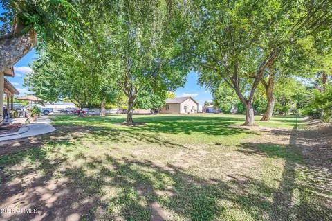 Exterior - 2141 E Melrose St, Gilbert, AZ 85297 photo 15 of 19