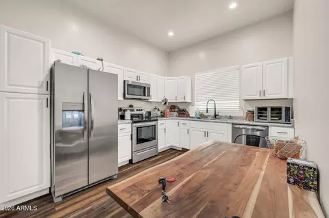 Kitchen - 2141 E Melrose St, Gilbert, AZ 85297 photo 5 of 5