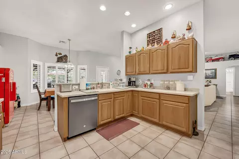 Kitchen - 2141 E Melrose St, Gilbert, AZ 85297 photo 2 of 5