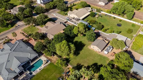 View/Area - 2141 E Melrose St, Gilbert, AZ 85297 photo 7 of 14