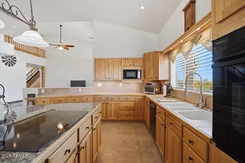 Kitchen - 10315 E Jensen St, Mesa, AZ 85207 photo 4 of 9