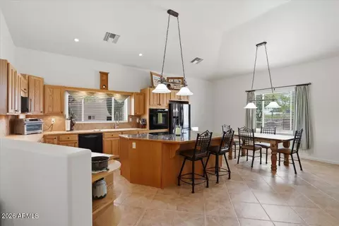 Kitchen - 10315 E Jensen St, Mesa, AZ 85207 photo 2 of 9