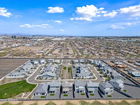 View/Area - 4607 S 23rd Way, Phoenix, AZ 85040 photo 13 of 16