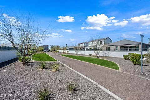 Exterior - 4607 S 23rd Way, Phoenix, AZ 85040 photo 3 of 4