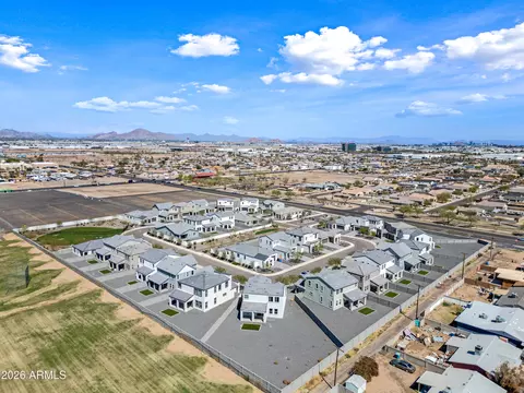 View/Area - 4607 S 23rd Way, Phoenix, AZ 85040 photo 12 of 16