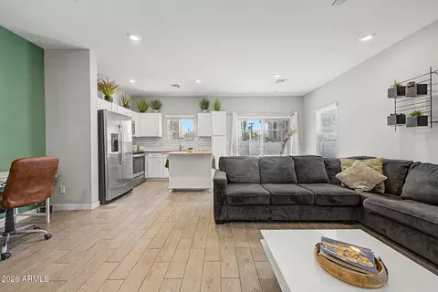Living - 8342 N 22nd Ln N, Phoenix, AZ 85021 photo 2 of 2