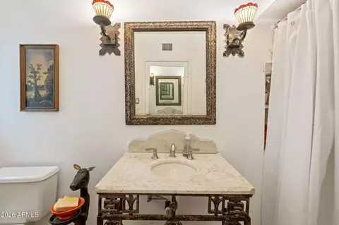 Bath - 34 W Pasadena Ave, Phoenix, AZ 85013 photo 1 of 2